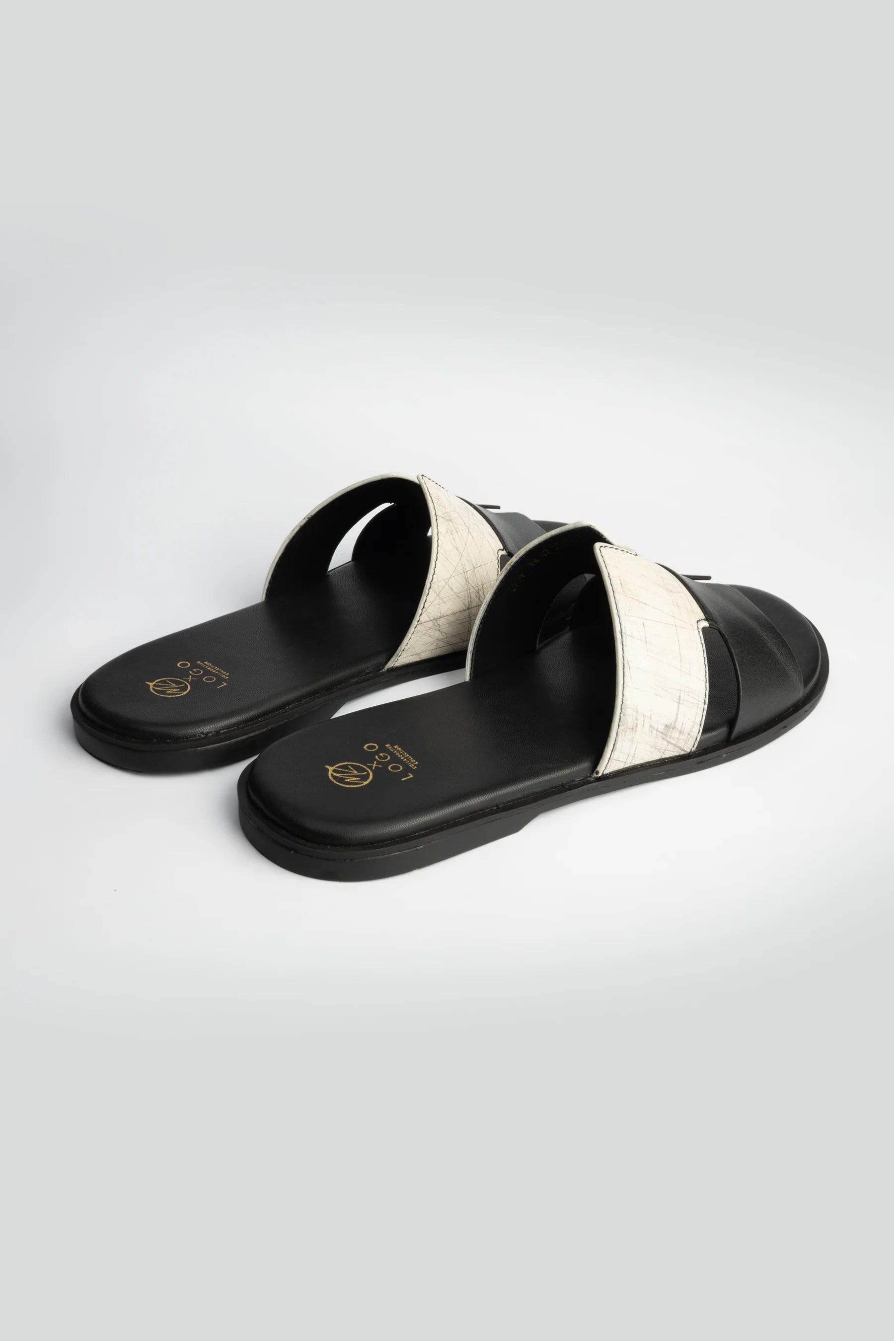 VALCOURTIQUE SLIPPER